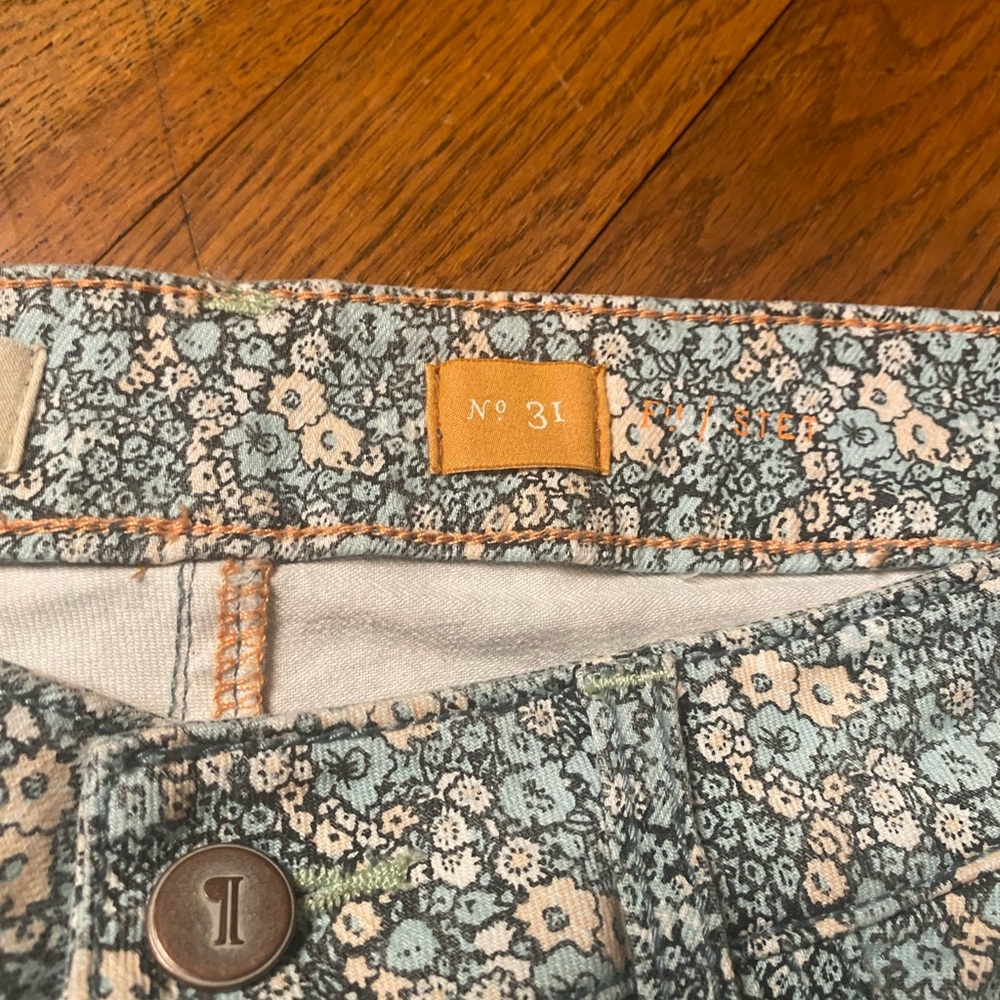 Pilcro ( Anthropologie)Floral Ankle Jeans Size 31 - Picture 9 of 9